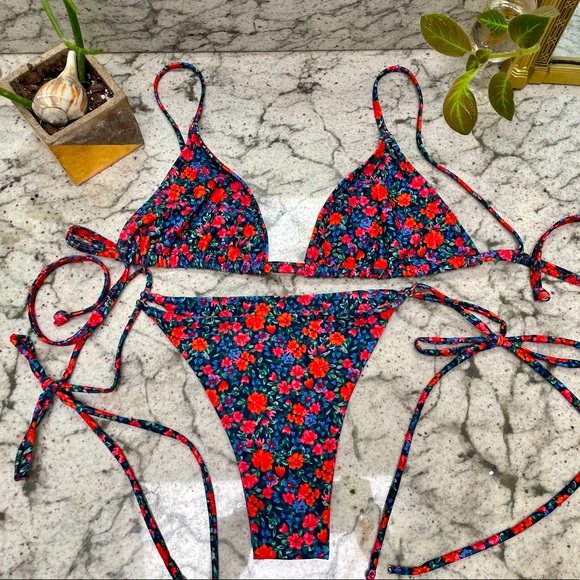 kulani kinis Other - Kulani Kinis Floral Bikini Set - NWOT